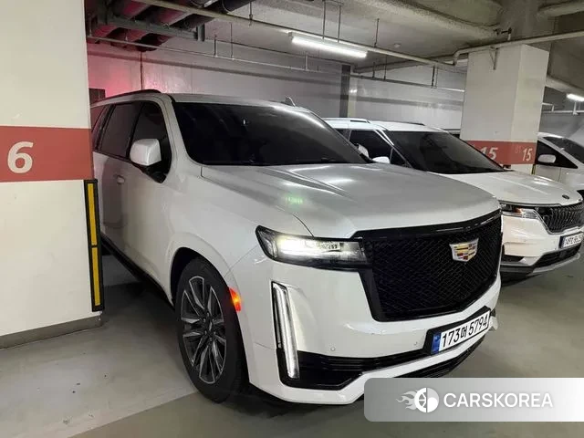 Cadillac Escalade 5th Generation 2023 Белый из Кореи, фото 4