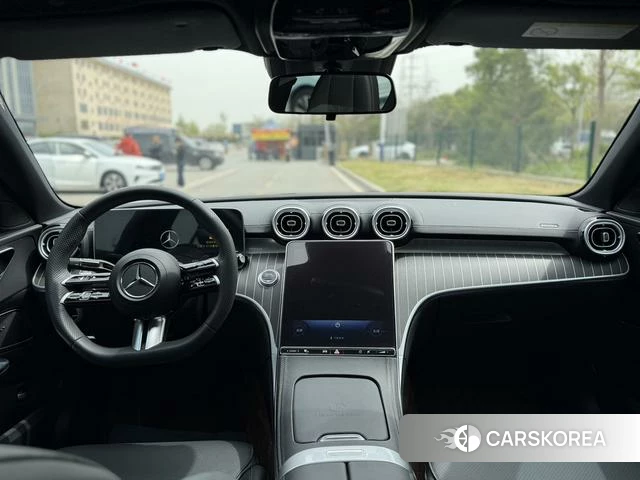 Mercedes-Benz Class C 2023 Белый из Китая, фото 3