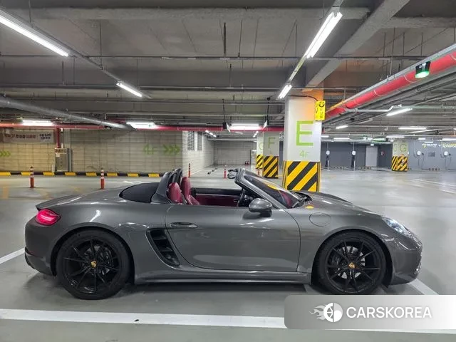 Porsche 718 Boxster 2018 Серый из Кореи, фото 6