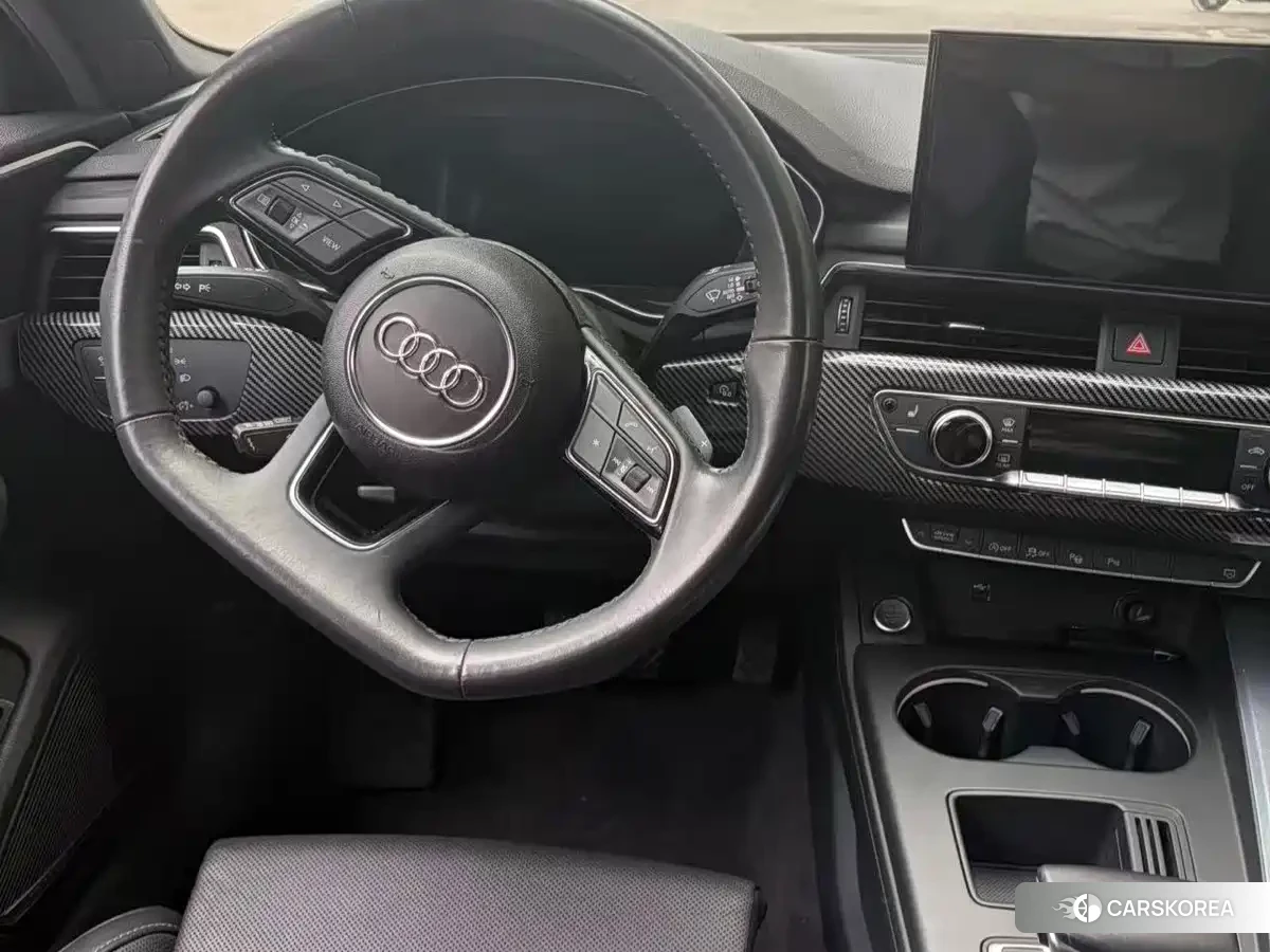 Audi A4L 2021 Silver/gray из Китая, фото 5