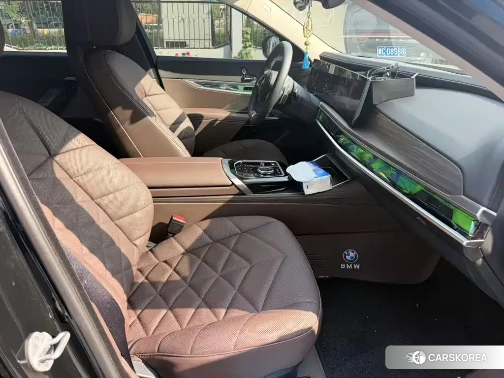 BMW 7 series 2026 Черный из Китая, фото 3