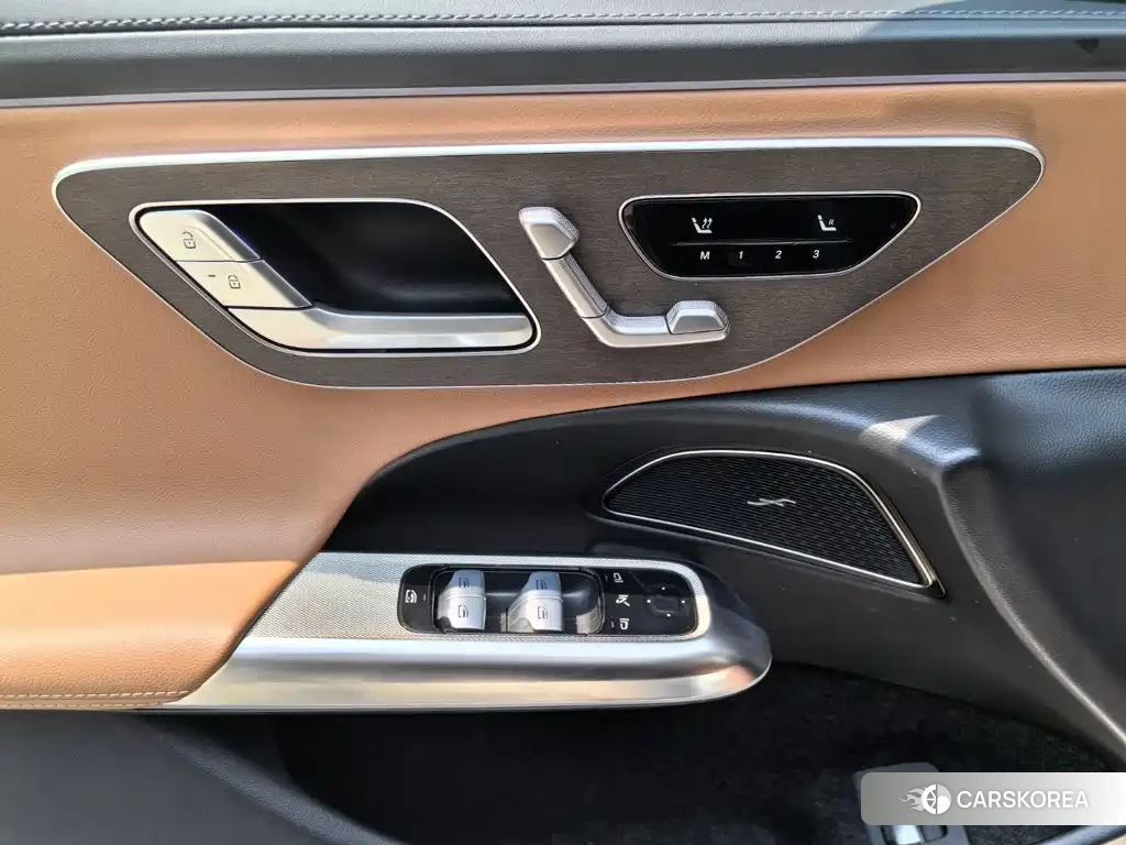 Mercedes-Benz E-Class 2024 Черный из Китая, фото 3