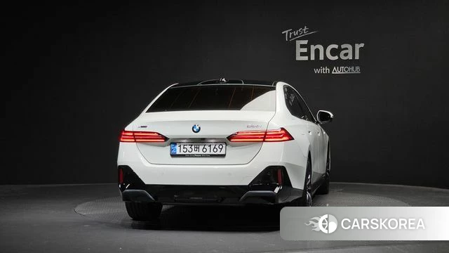 BMW 5 Series (G60) id 4710649 из Кореи 23