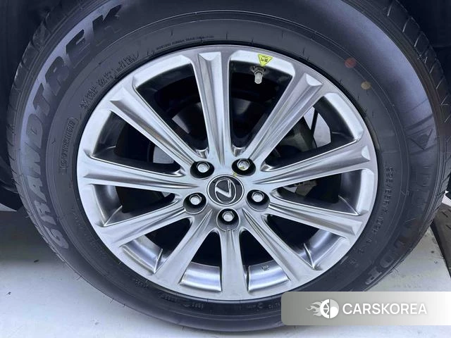 Lexus NX id 4374480 из Китая 17