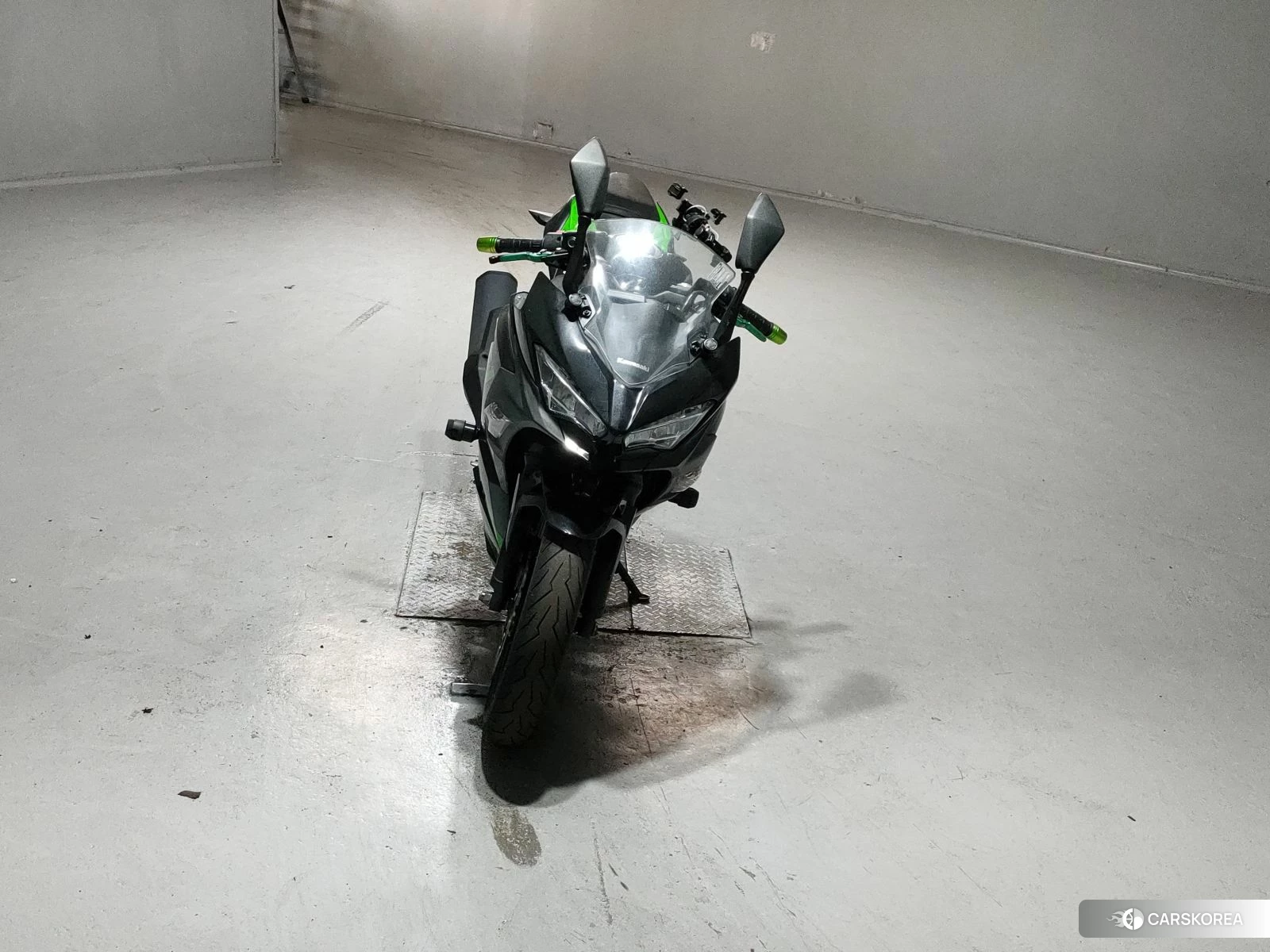 Проданный Kawasaki NINJA 400 2018 из Японии, фото 2