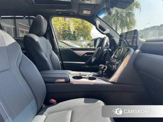 Lexus LX id 4254483 из Китая 8