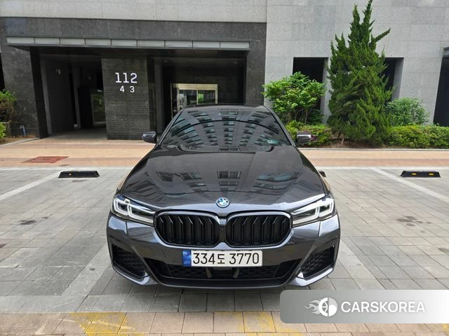 BMW 5 Series (G30) 2023 Серый из Кореи, фото 5