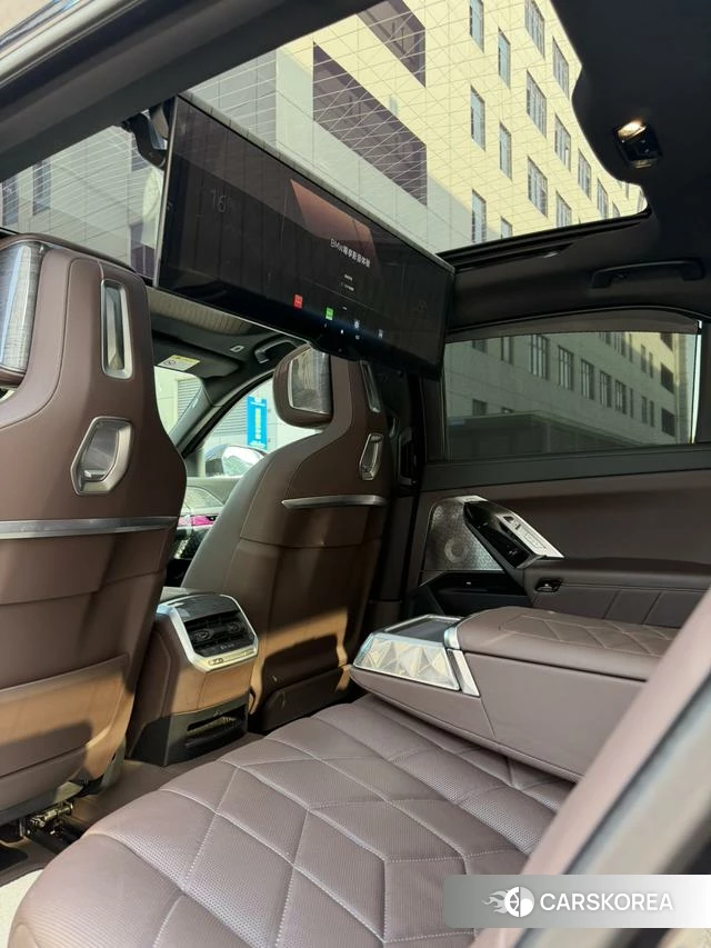 BMW 7 series 2024 Черный из Китая, фото 3