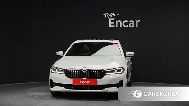 BMW 5 Series (G30) id 3406855 из Кореи 13