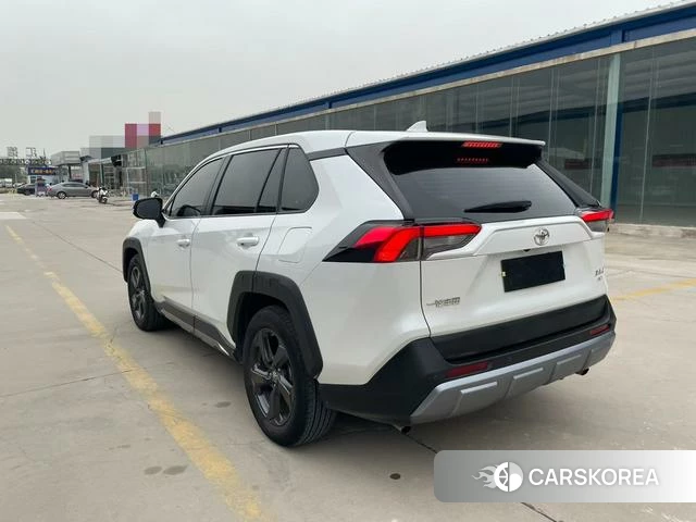 Toyota RAV4 Rongfang 2022 Белый из Китая, фото 3