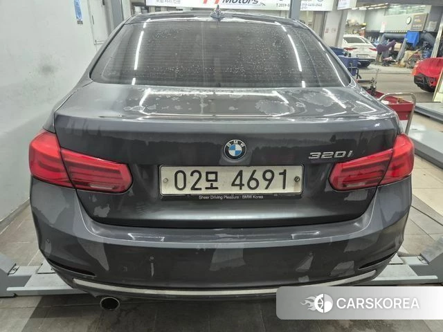 BMW 3 Series (F30) 2018 Серый из Кореи, фото 3