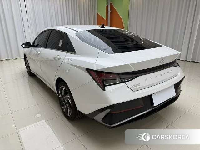 Hyundai Elantra id 4301670 из Китая 9