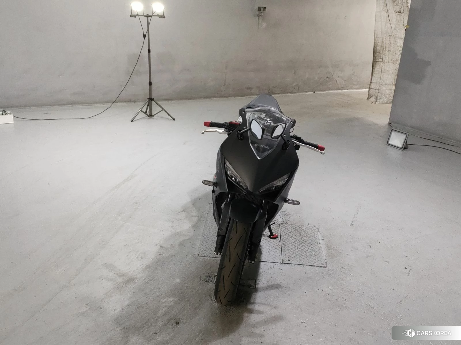 Проданный Honda CBR650R E-CLUTCH 2024 из Японии, фото 4