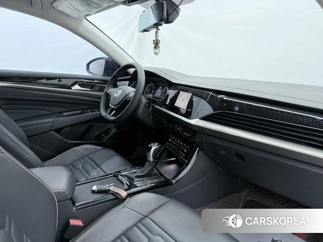 Volkswagen Passat PHEV id 4365850 из Китая 9