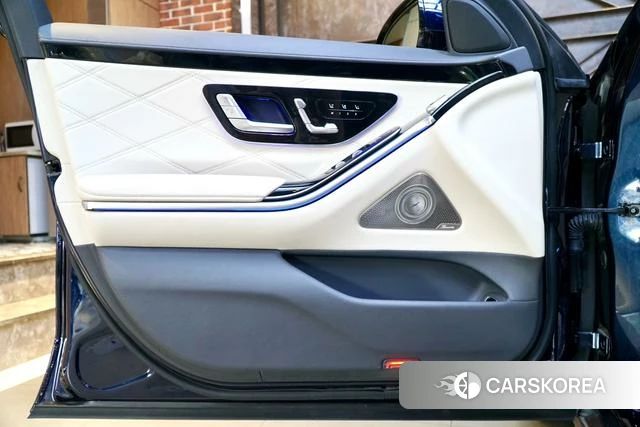 Mercedes-Benz Maybach S-class id 4272827 из Китая 19