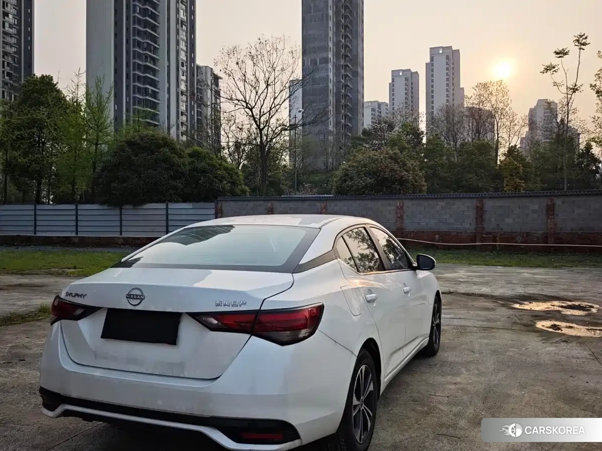 Nissan Xuan Yi 2024 Белый из Китая, фото 3