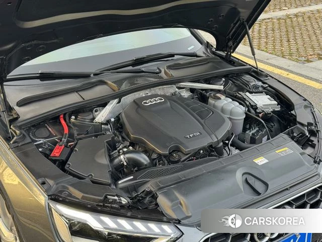 Audi A4L id 4260545 из Китая 8