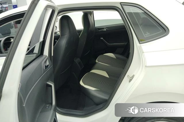 Volkswagen Polo id 3810288 из Китая 10