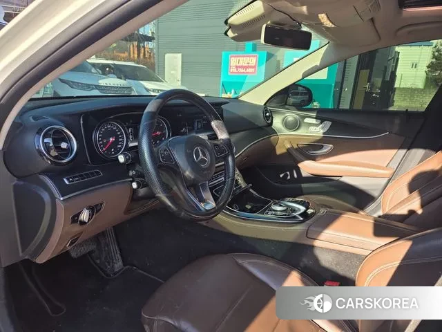 Mercedes-Benz E-Class W213 2018 Белый из Кореи, фото 3