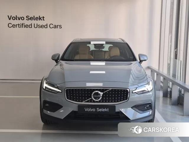 Volvo V60 Cross-Country 2nd Generation id 3425790 из Кореи 13