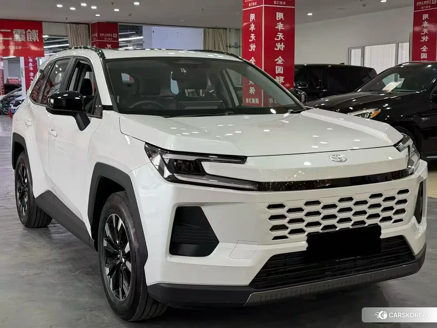Toyota Wildlander 2026 Белый из Китая, фото 3