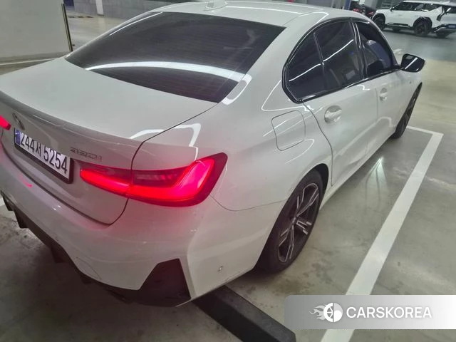BMW 3 Series (G20) 2023 Белый из Кореи, фото 3