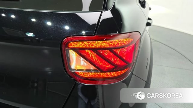 Hyundai Venue 2025 Черный из Кореи, фото 6