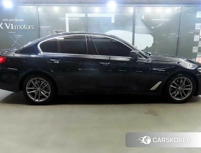 BMW 5 Series (G30) id 4357107 из Кореи 13