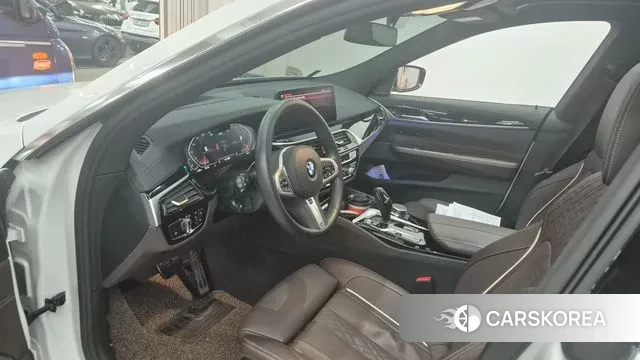 BMW 6 Series GT (G32) 2023 Белый из Кореи, фото 4