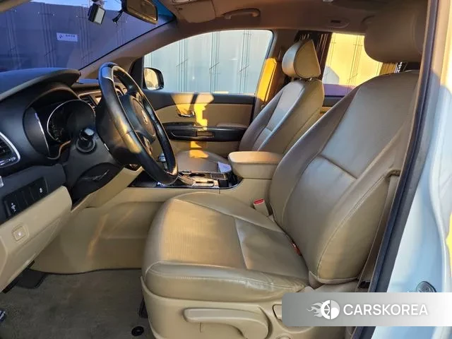 Kia The New Carnival 2019 Белый из Кореи, фото 5