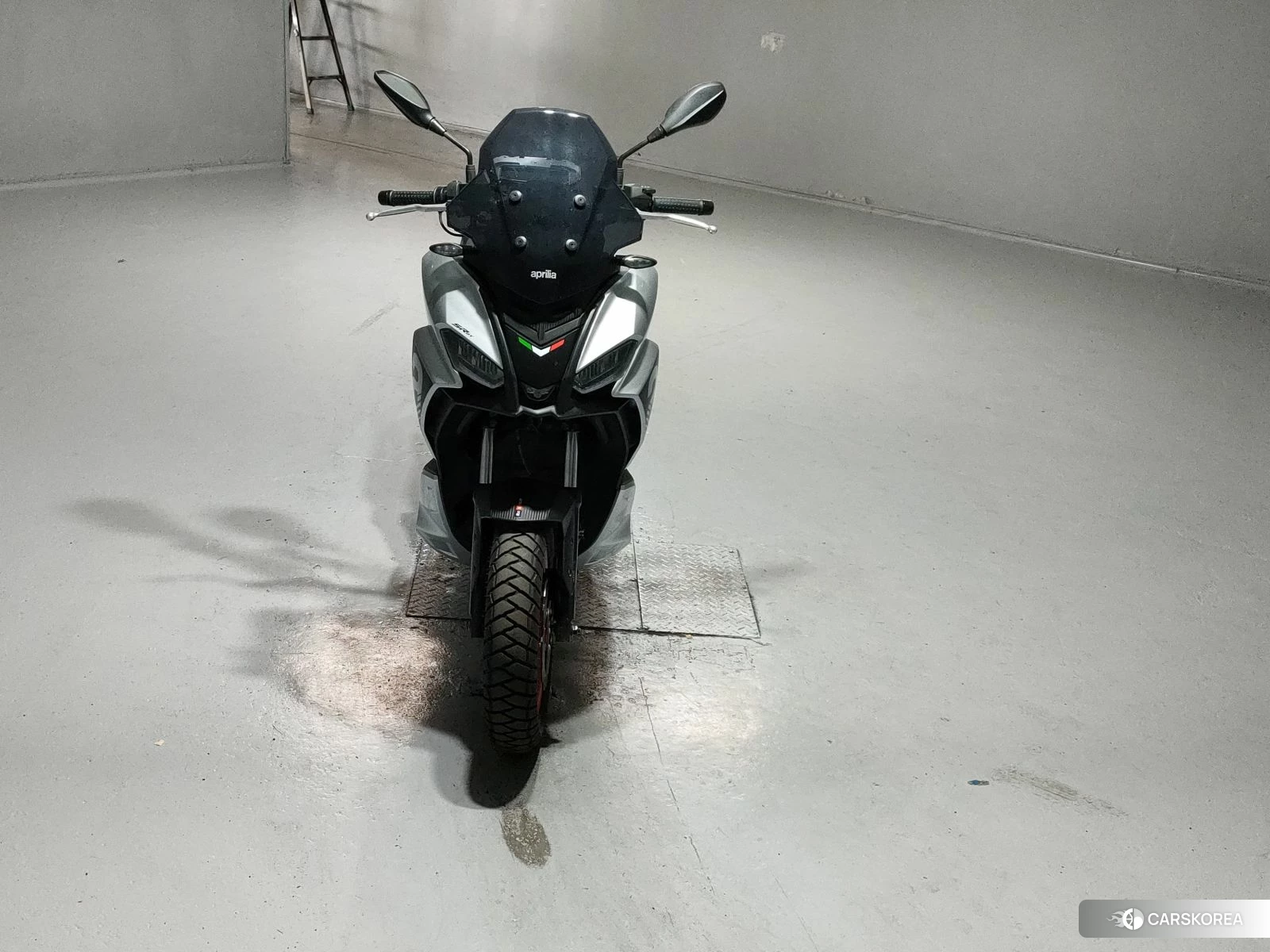 Проданный Aprilia SR GT200 2022 из Японии, фото 4