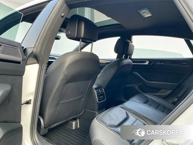 Volkswagen CC 2023 Белый из Китая, фото 3