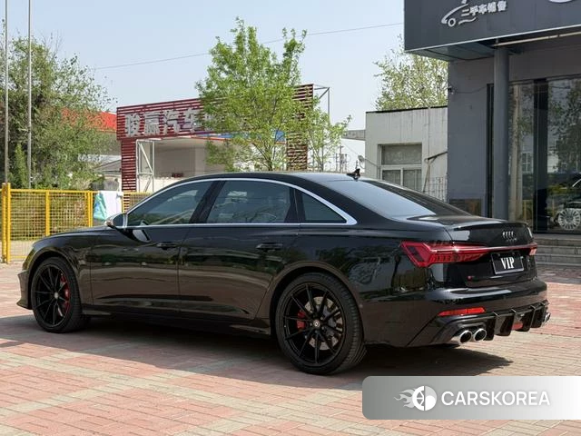 Audi A6L 2022 Черный из Китая, фото 3