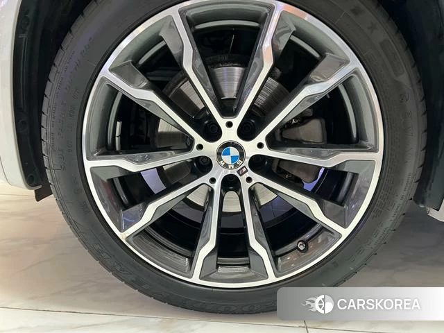 BMW X3 id 3889106 из Китая 12