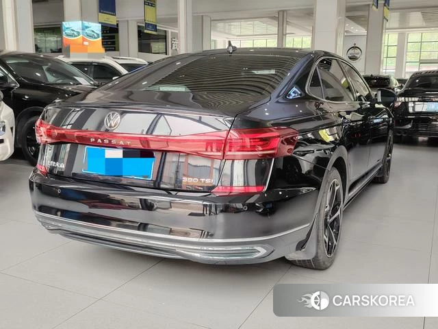 Volkswagen Passat id 4258755 из Китая 12