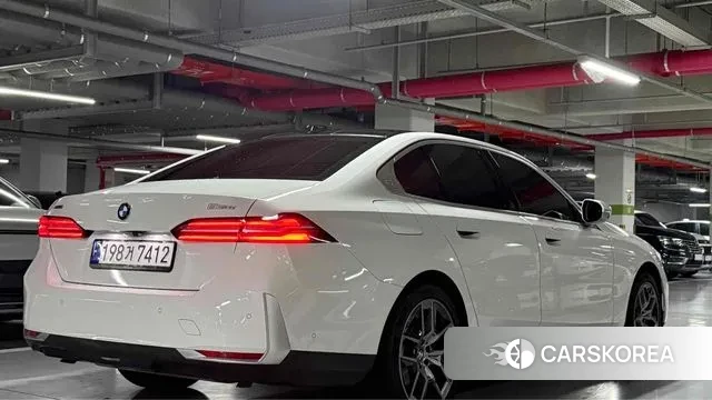 BMW 5 Series (G60) id 3576242 из Кореи 7