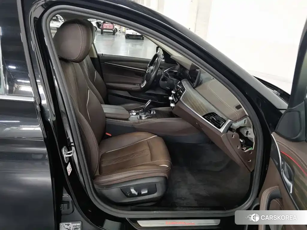 BMW 5 series id 4685936 из Китая 17
