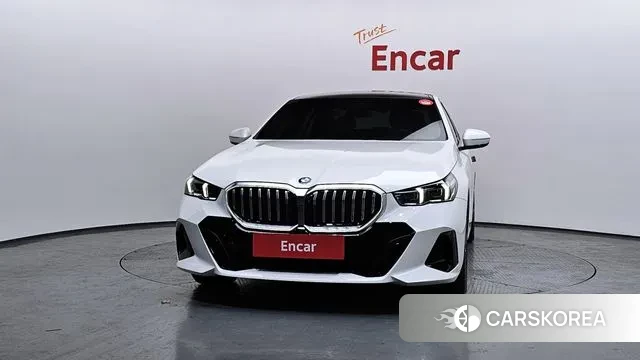 BMW 5 Series (G60) id 3706472 из Кореи 13