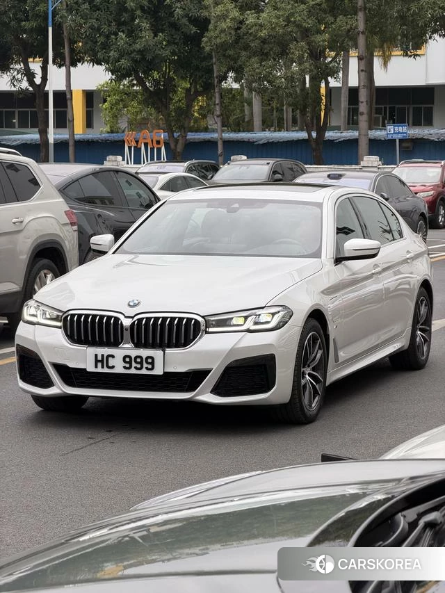 BMW 5 series PHEV 2021 Белый из Китая, фото 3