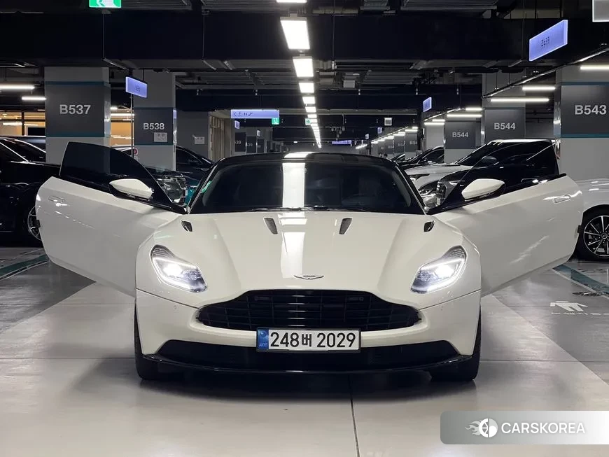 Aston Martin DB11 id 1685586 из Кореи 13