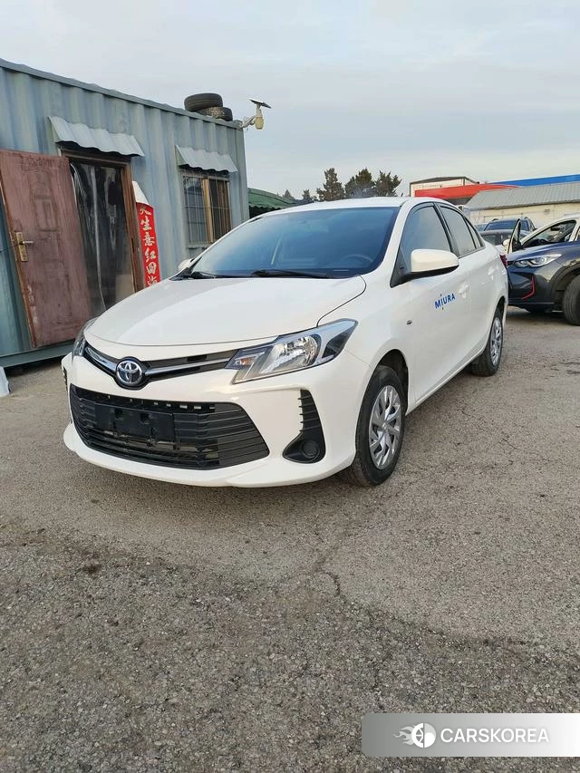 Toyota Vios 2023 Белый из Китая, фото 3