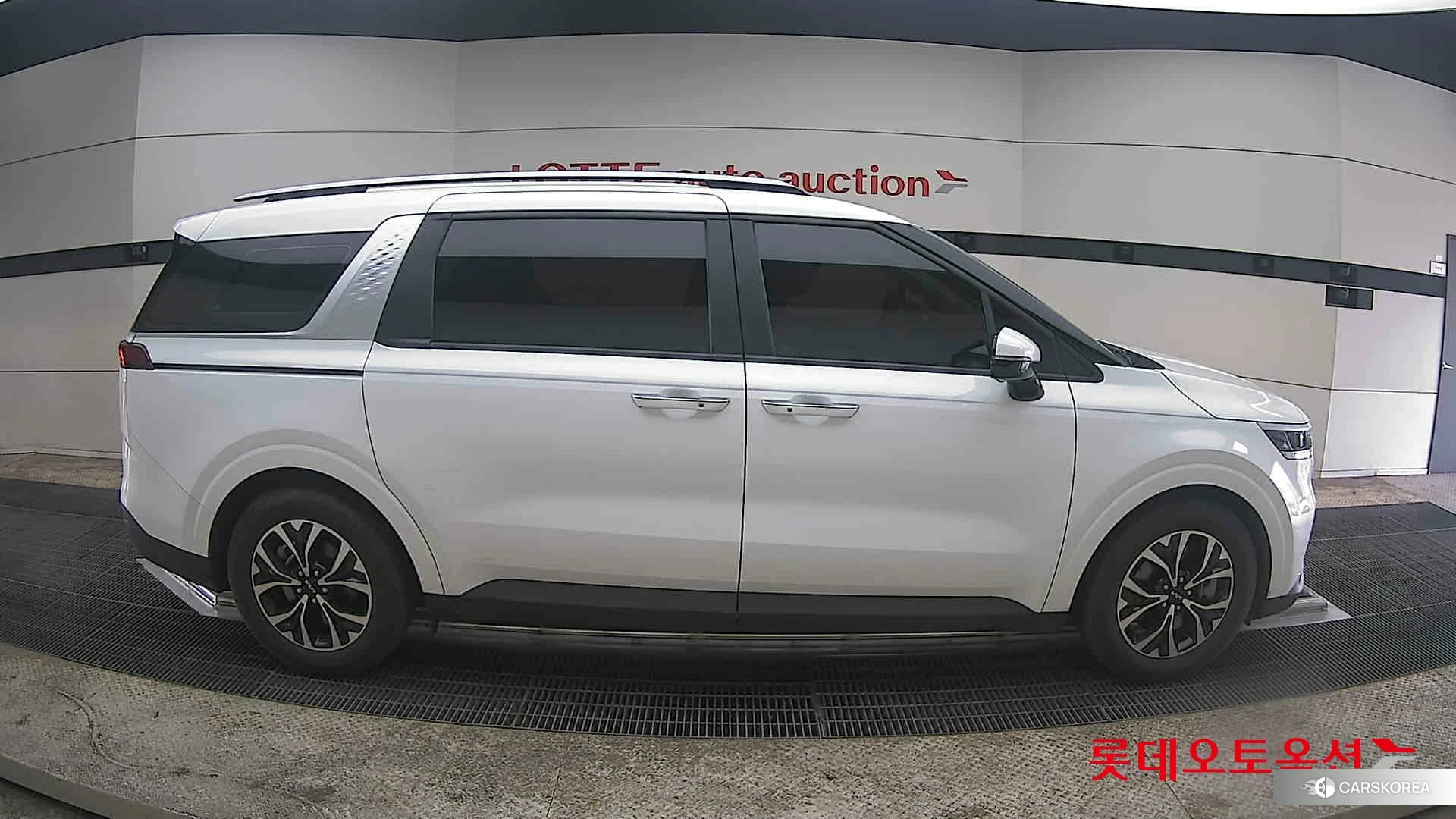 Kia Carnival id 3875747 из Кореи 23