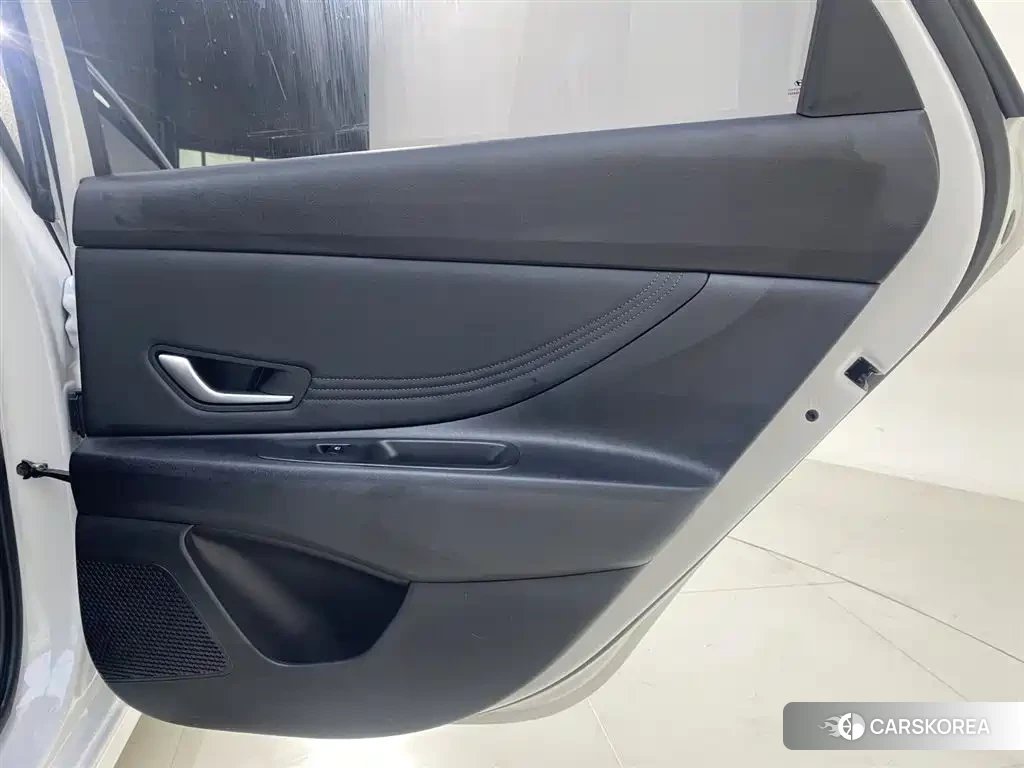 Hyundai Elantra id 4545985 из Китая 19