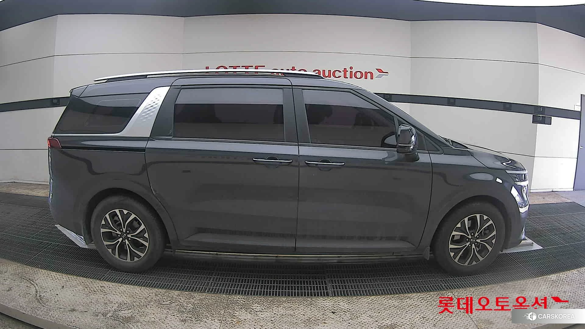 Kia Carnival id 3882095 из Кореи 23