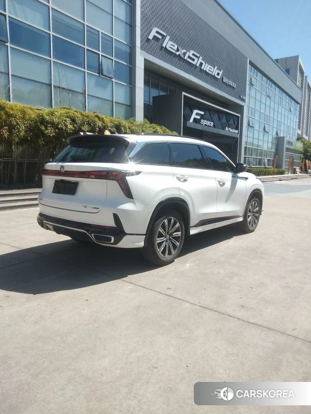 Chang'an CS75 PLUS 2025 Белый из Китая, фото 3