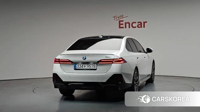 BMW 5 Series (G60) id 4242679 из Кореи 23
