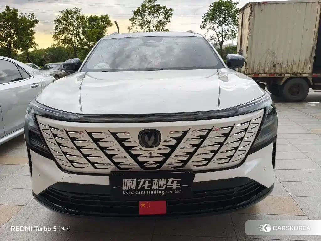 Chang'an CS75PLUS 2025 Белый из Китая, фото 3