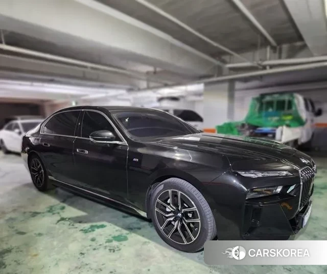 BMW 7 Series (G70) 2024 Черный из Кореи, фото 4