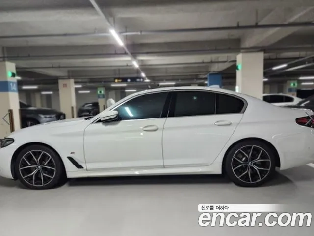 BMW 5 Series (G30) id 2906119 из Кореи 3