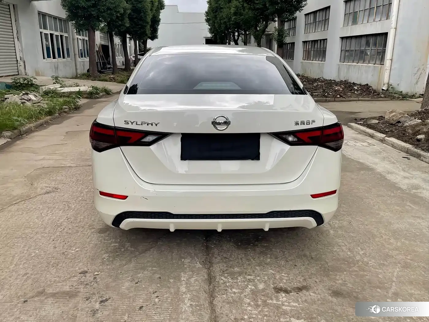 Nissan Sylphy 2021 Белый из Китая, фото 3